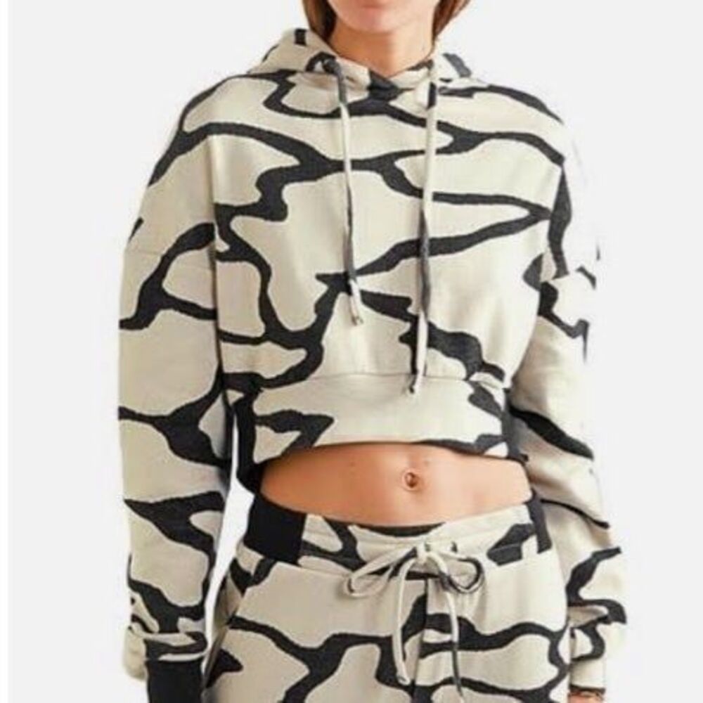 Twenty Montreal hoodie pullover sweater